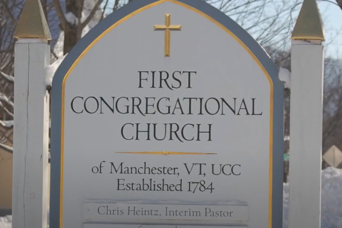 First Congregational Church of Manchester - This Christmastide